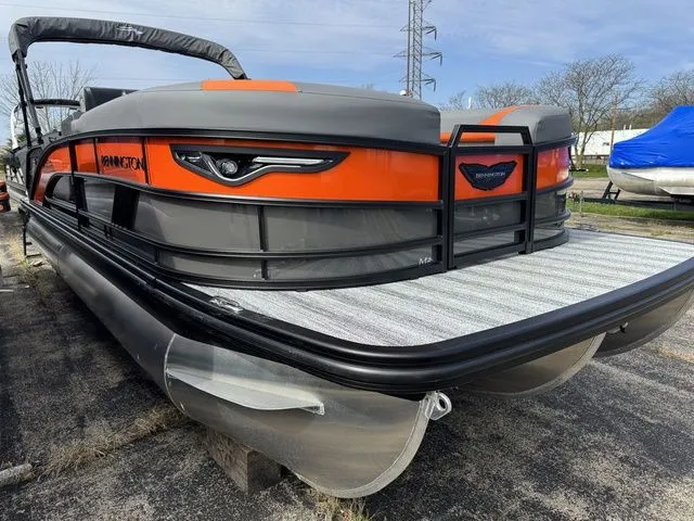 Slide: The Image of Bennington M Swingback 24 MSB 2026 - 28