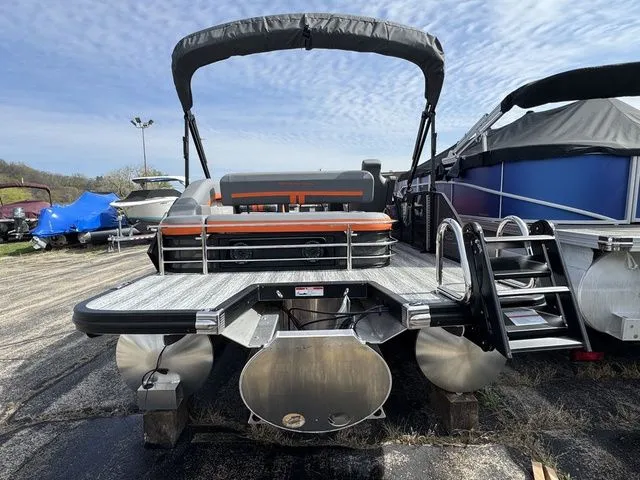 Slide: The Image of Bennington M Swingback 24 MSB 2026 - 6