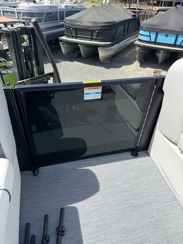 Slide: The Image of Godfrey Sweetwater 2286 SFLC Tritoon - Suzuki 150 2026 - 12