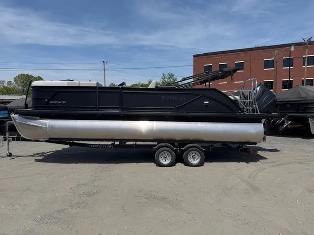 Slide: The Image of Godfrey Sweetwater 2286 SFLC Tritoon - Suzuki 150 2026 - 13