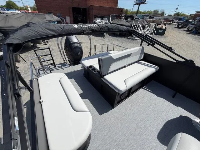 Slide: The Image of Godfrey Sweetwater 2286 SFLC Tritoon - Suzuki 150 2026 - 5