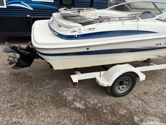 Slide: The Image of Maxum 1800 SR 2003 - 18