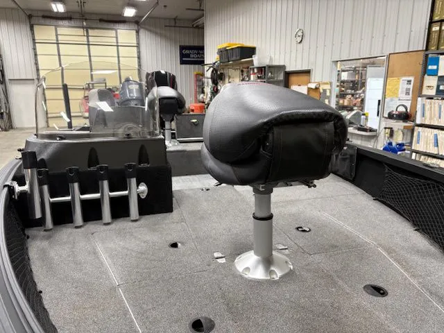 Slide: The Image of Alumacraft Competitor 185 2019 - 10