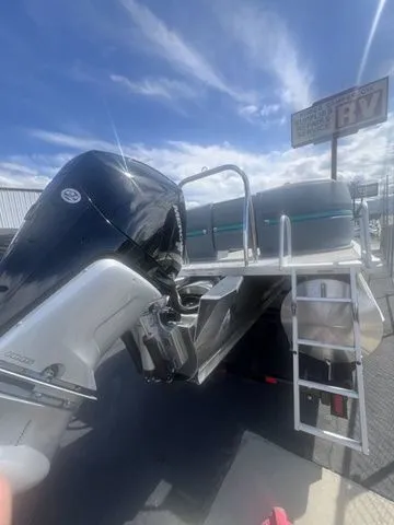 Slide: The Image of Avalon 23 Quad Lounge 2026 - 5