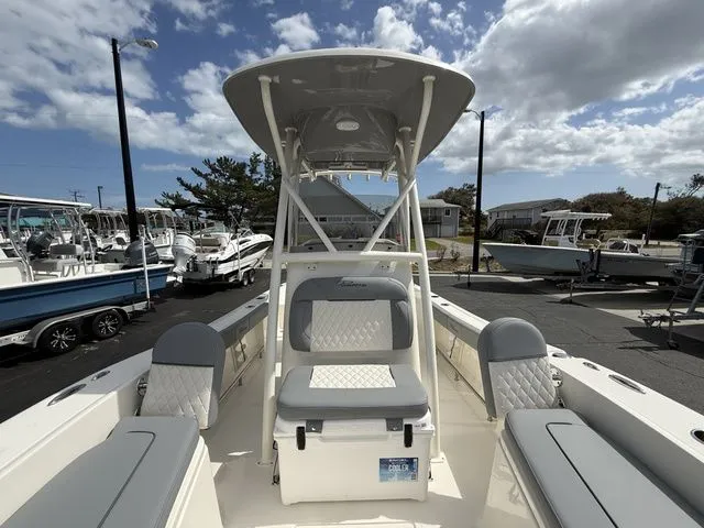 Slide: The Image of Pioneer 220 Bay Sport 2026 - 16