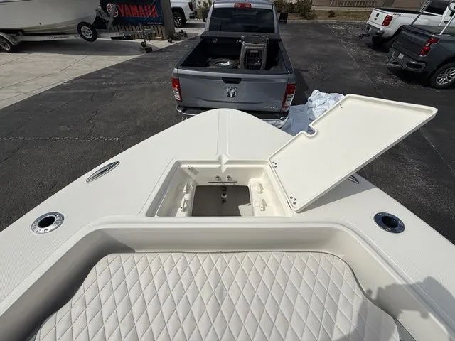 Slide: The Image of Pioneer 220 Bay Sport 2026 - 19