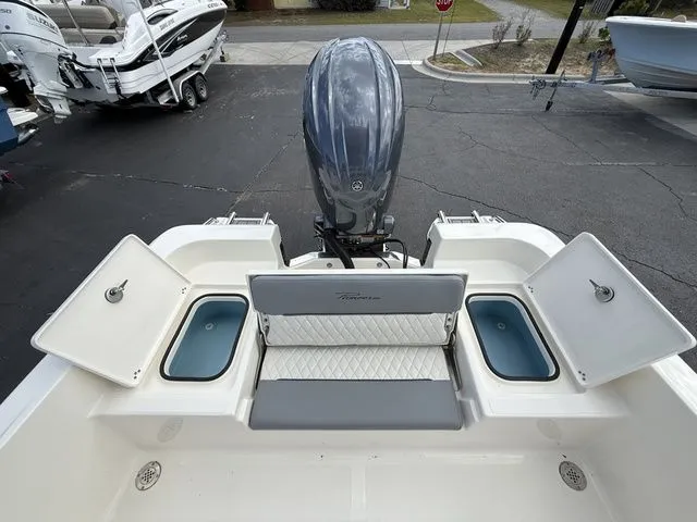 Slide: The Image of Pioneer 220 Bay Sport 2026 - 8