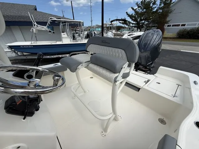 Slide: The Image of Pioneer 220 Bay Sport 2026 - 9