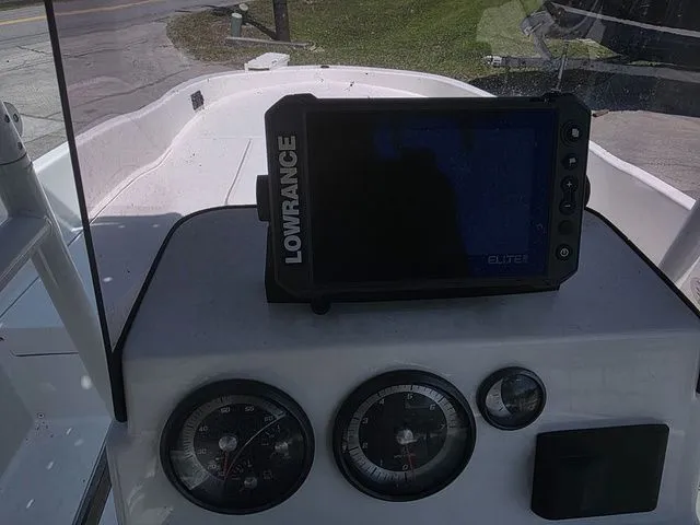 Slide: The Image of Bayliner T21BAY 2021 - 17