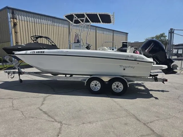 Slide: The Image of Bayliner T21BAY 2021 - 9