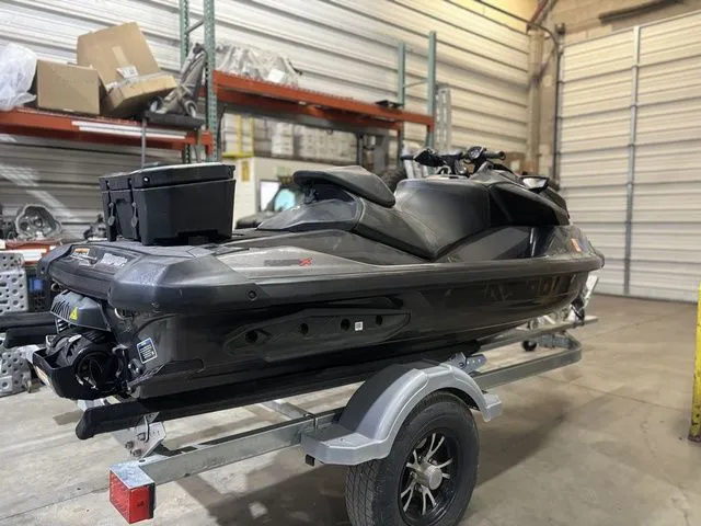 Slide: The Image of Sea-Doo RXT-X 300 Triple Black 2022 - 4
