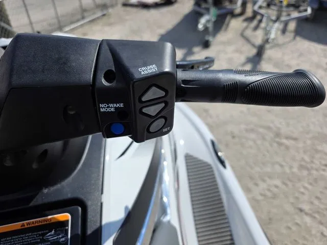 Slide: The Image of Yamaha VX DELUXE-WHITE 2018 - 13