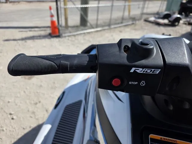 Slide: The Image of Yamaha VX DELUXE-WHITE 2018 - 14