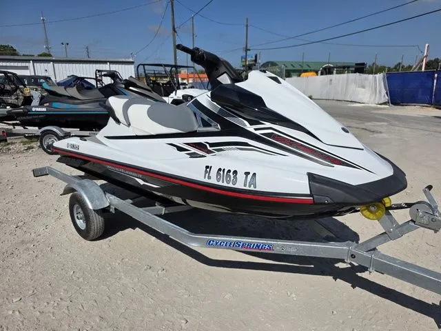 Slide: The Image of Yamaha VX DELUXE-WHITE 2018 - 4