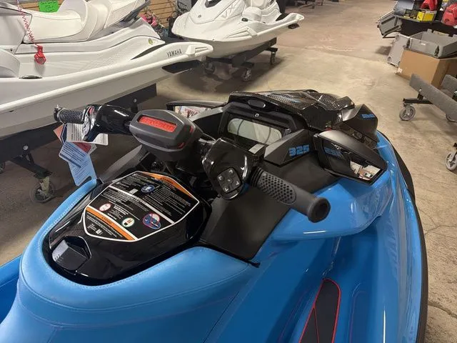 Slide: The Image of Sea-Doo RXP-X™ 325 Tech, BRP Premium A, iBR Gulfstream Blu 2026 - 10
