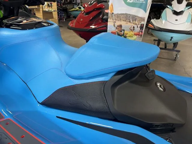 Slide: The Image of Sea-Doo RXP-X™ 325 Tech, BRP Premium A, iBR Gulfstream Blu 2026 - 12