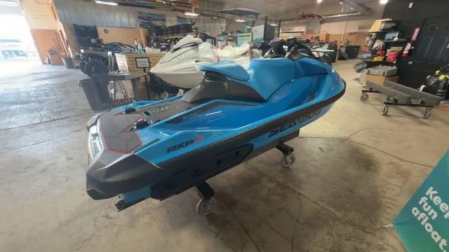 Slide: The Image of Sea-Doo RXP-X™ 325 Tech, BRP Premium A, iBR Gulfstream Blu 2026 - 5