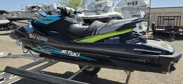 Slide: The Image of Kawasaki Ultra® 310X 2023 - 9