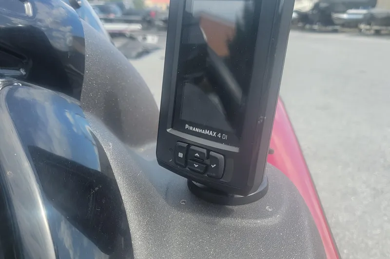 Slide: The Image of Fishfinder device on 2021 Tracker Pro Team 175 TXW boat dashboard. - 5