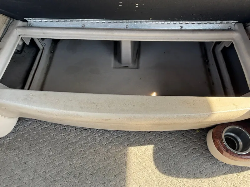 Slide: The Image of Sun Tracker Party Barge 22 2010 - 29