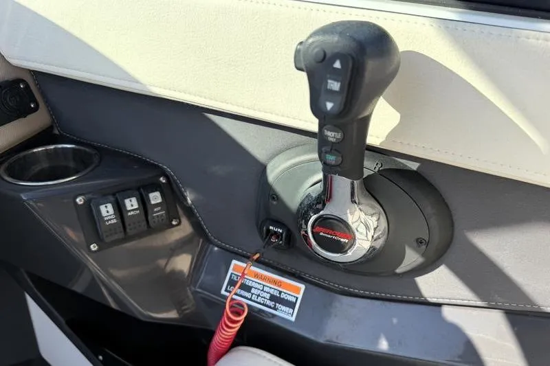 Slide: The Image of 2022 Monterey 255SS Super Sport throttle control and dashboard details. - 29