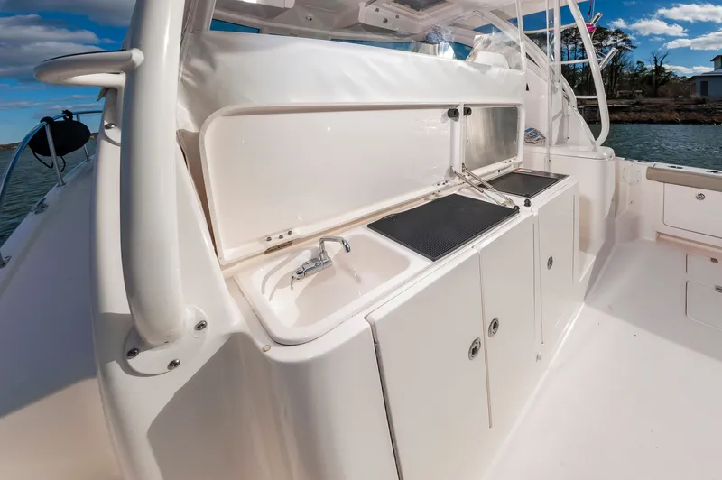 Slide: The Image of Pursuit OS 385 Offshore 2015 - 10