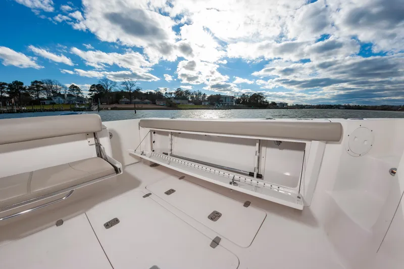 Slide: The Image of Pursuit OS 385 Offshore 2015 - 13