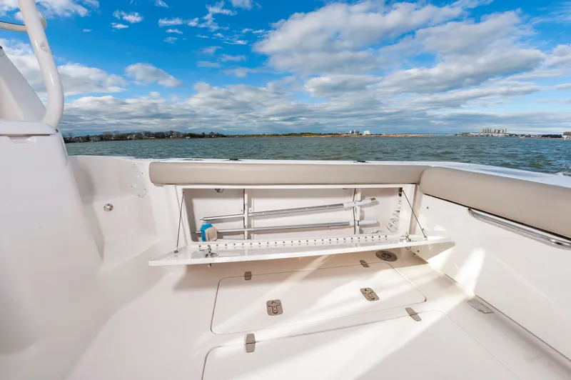 Slide: The Image of Pursuit OS 385 Offshore 2015 - 14