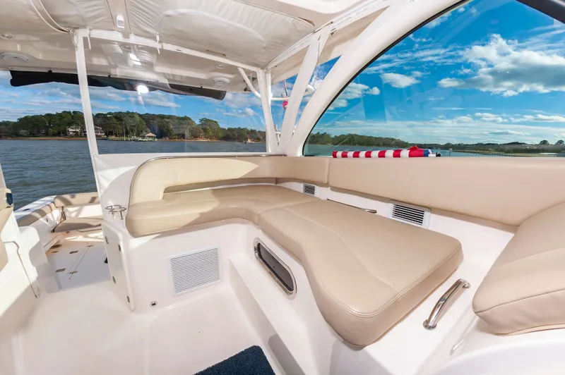 Slide: The Image of Pursuit OS 385 Offshore 2015 - 16