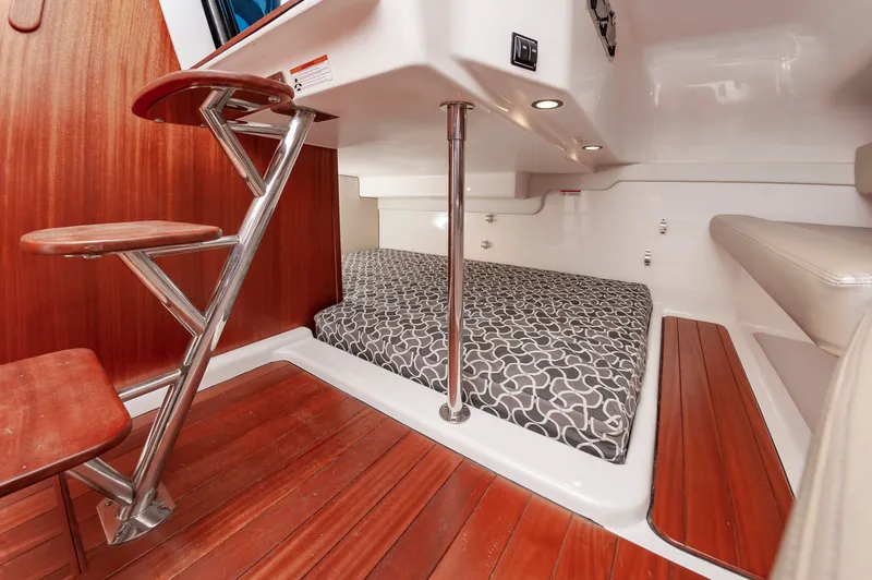 Slide: The Image of Pursuit OS 385 Offshore 2015 - 34