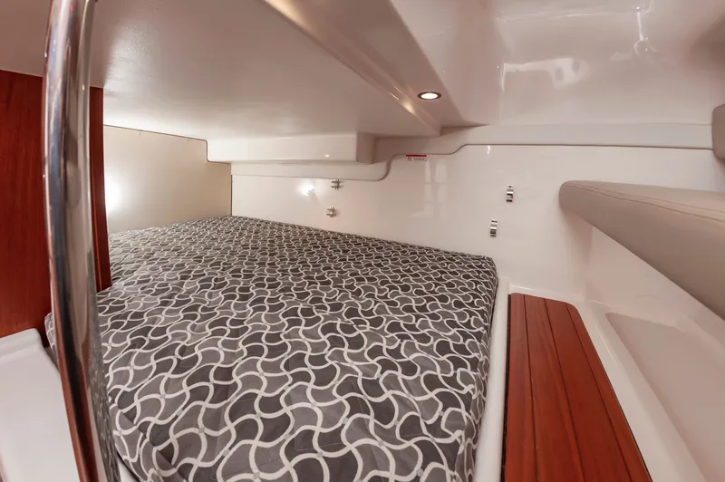 Slide: The Image of Pursuit OS 385 Offshore 2015 - 35