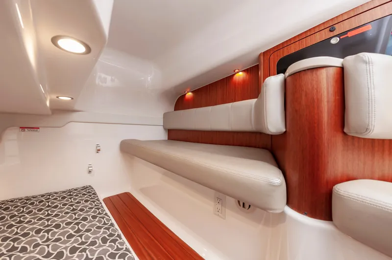 Slide: The Image of Pursuit OS 385 Offshore 2015 - 36