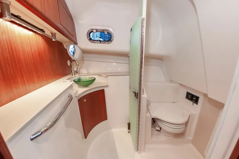 Slide: The Image of Pursuit OS 385 Offshore 2015 - 38