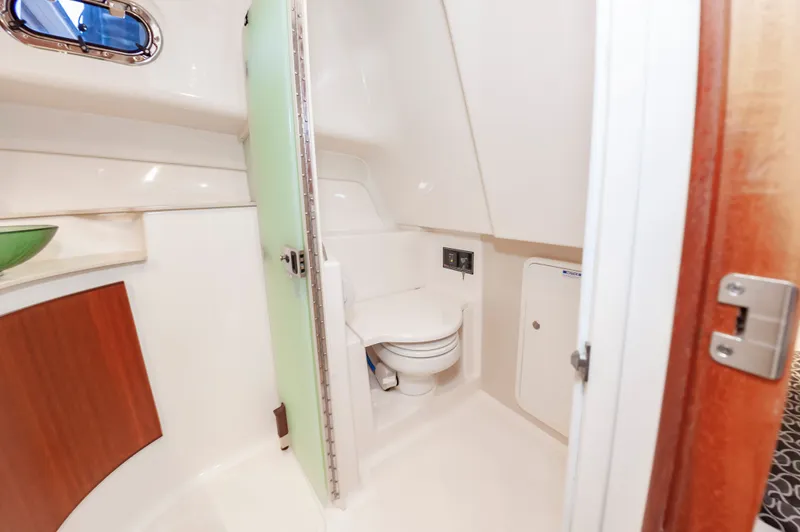 Slide: The Image of Pursuit OS 385 Offshore 2015 - 42