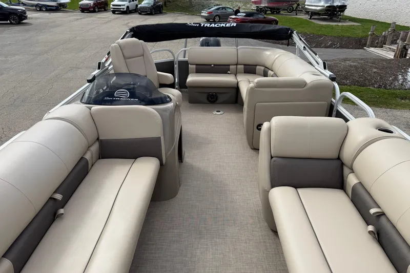 Slide: The Image of 2022 Sun Tracker Party Barge 20 DLX pontoon boat with spacious seating and modern design. - 5