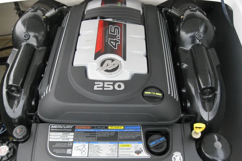 Slide: The Image of Engine of 2015 Monterey 218SS Super Sport boat, featuring Mercury 4.5L 250 horsepower. - 17