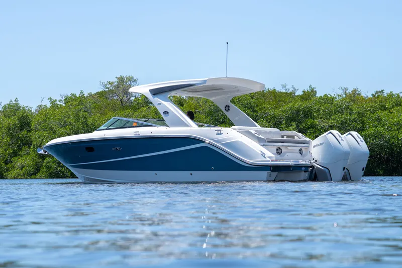 Slide: The Image of Sea Ray SLX 310 Outboard 2023 - 1