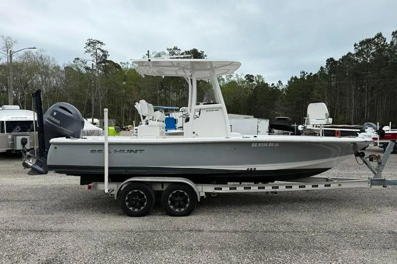 Slide: The Image of 2016 Sea Hunt BX 22 BR boat on trailer, parked outdoors. - 5