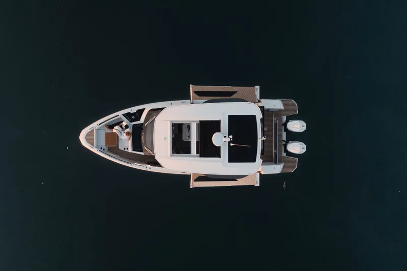 Slide: The Image of Saxdor 400 GTO 2027 - 90