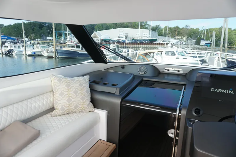 Slide: The Image of Interior of a 2021 Jupiter 41 SB yacht with luxurious seating area. - 18