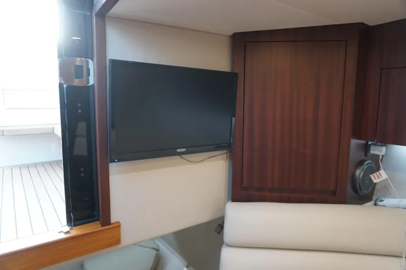 Slide: The Image of Interior of Jupiter 41 SB yacht with TV, model year 2021. - 34