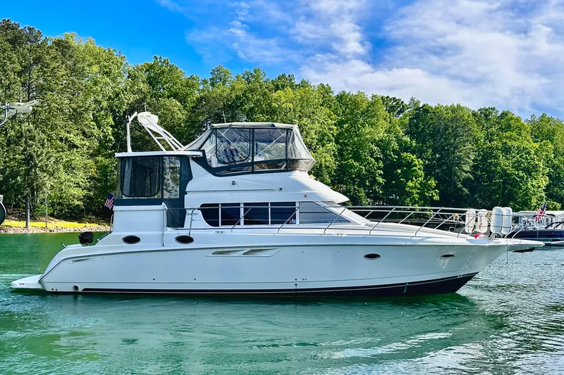 The Image of Silverton 442 Cockpit Motor Yacht 1996 - undefined