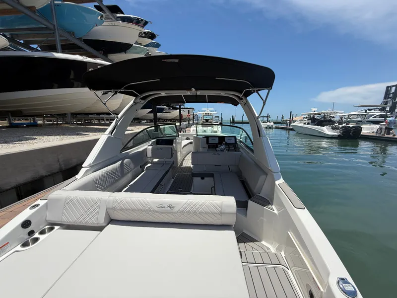 Slide: The Image of Sea Ray SDX 270 Outboard 2026 - 26
