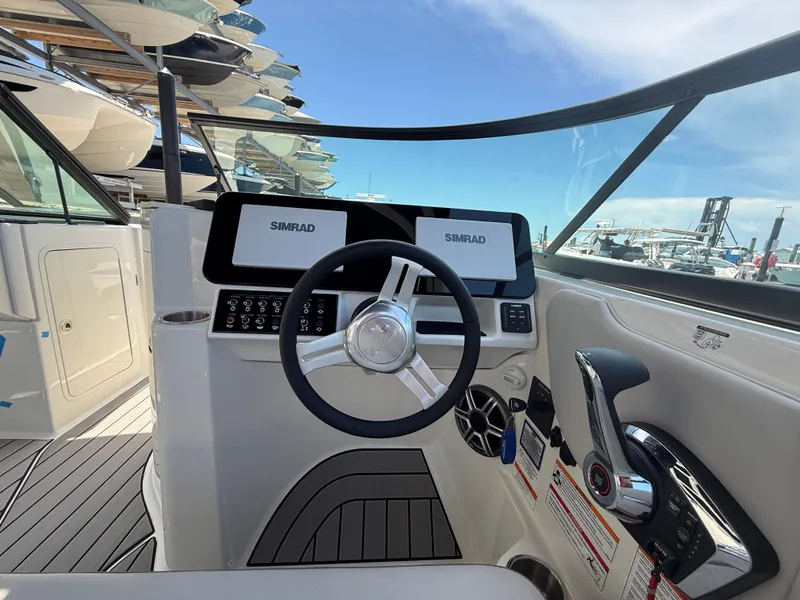 Slide: The Image of Sea Ray SDX 270 Outboard 2026 - 13