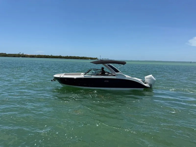 Slide: The Image of Sea Ray SDX 270 Outboard 2026 - 0
