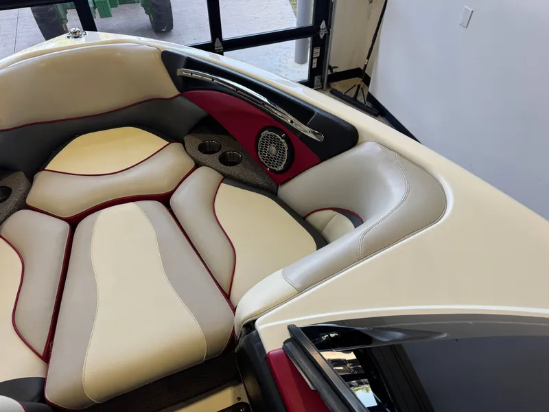 Slide: The Image of Interior of a 2012 Malibu Wakesetter 23 LSV with stylish seating. - 18
