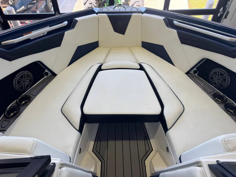 Slide: The Image of Interior of 2023 Nautique Super Air Nautique S23 boat. - 17