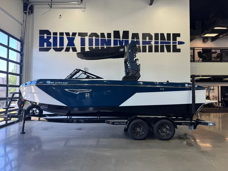 Slide: The Image of Nautique Super Air Nautique S23 2023 - 4