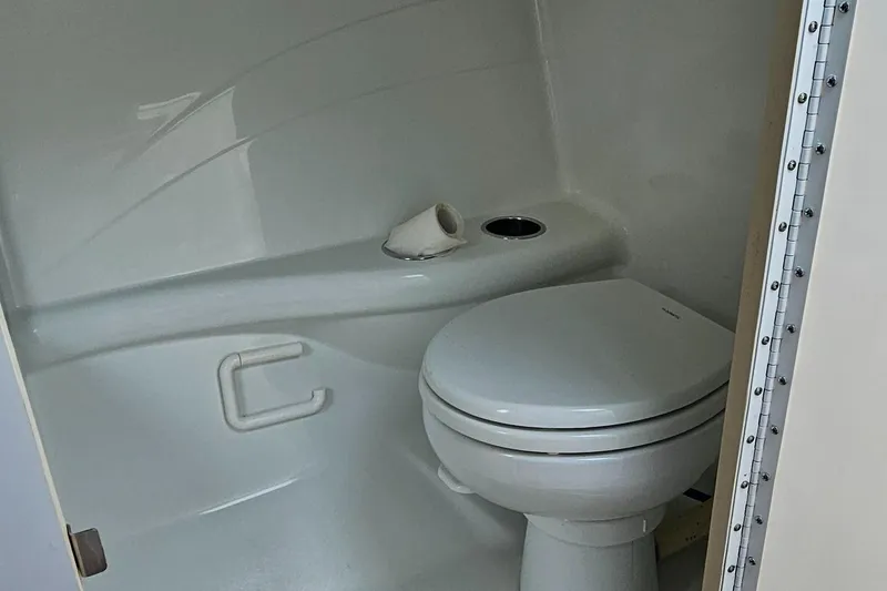 Slide: The Image of Interior toilet of a 2004 Formula 382 FASTech boat. - 24