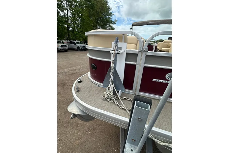 Slide: The Image of 2018 Princecraft Vectra 23 XT pontoon boat with anchor and rope on deck. - 10